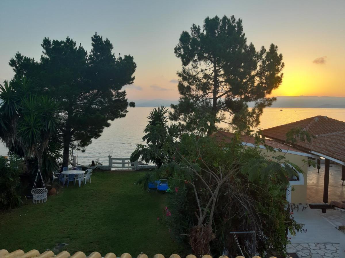Villa By The Sea - Βίλα Πάνω Στη Θάλασσα Kavos Exterior photo